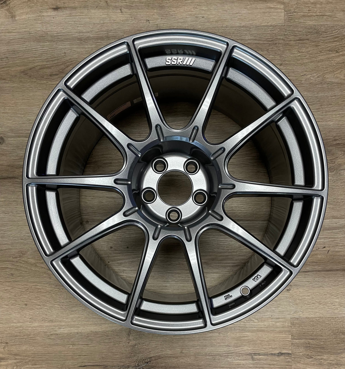 SSR GTX01 18x9.5 +40 5x100 Dark Silver (Set of 4) XA18950+4005CDK