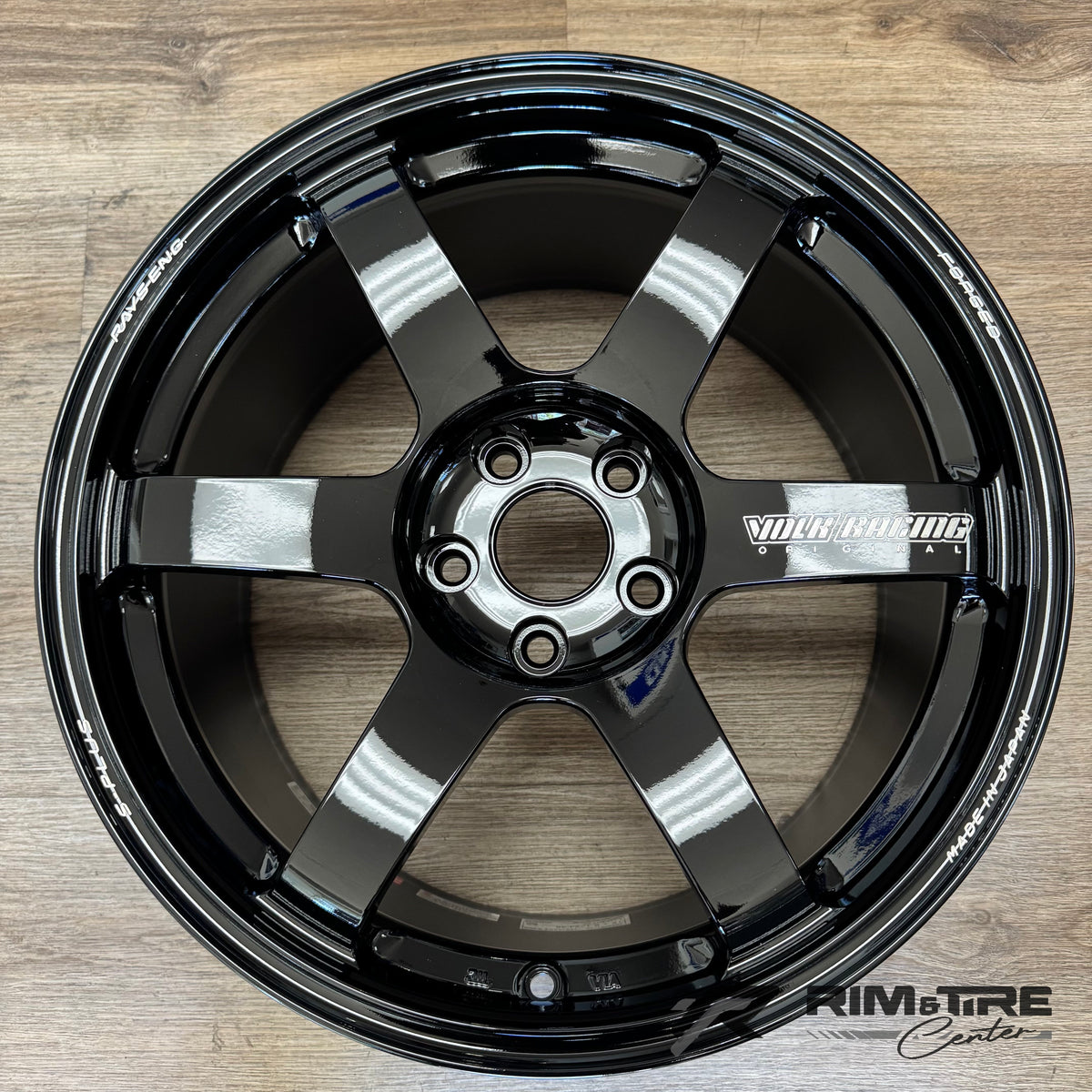 Volk TE37 Saga S-Plus 18x9.5 +38 5x114.3 Gloss Black (Set of 4) WVDG2X38E9