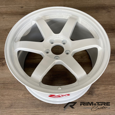 Volk Racing TE37SL 18x10.5 +15 5x114.3 Dash White (Set of 4) WVDAC15EPDW