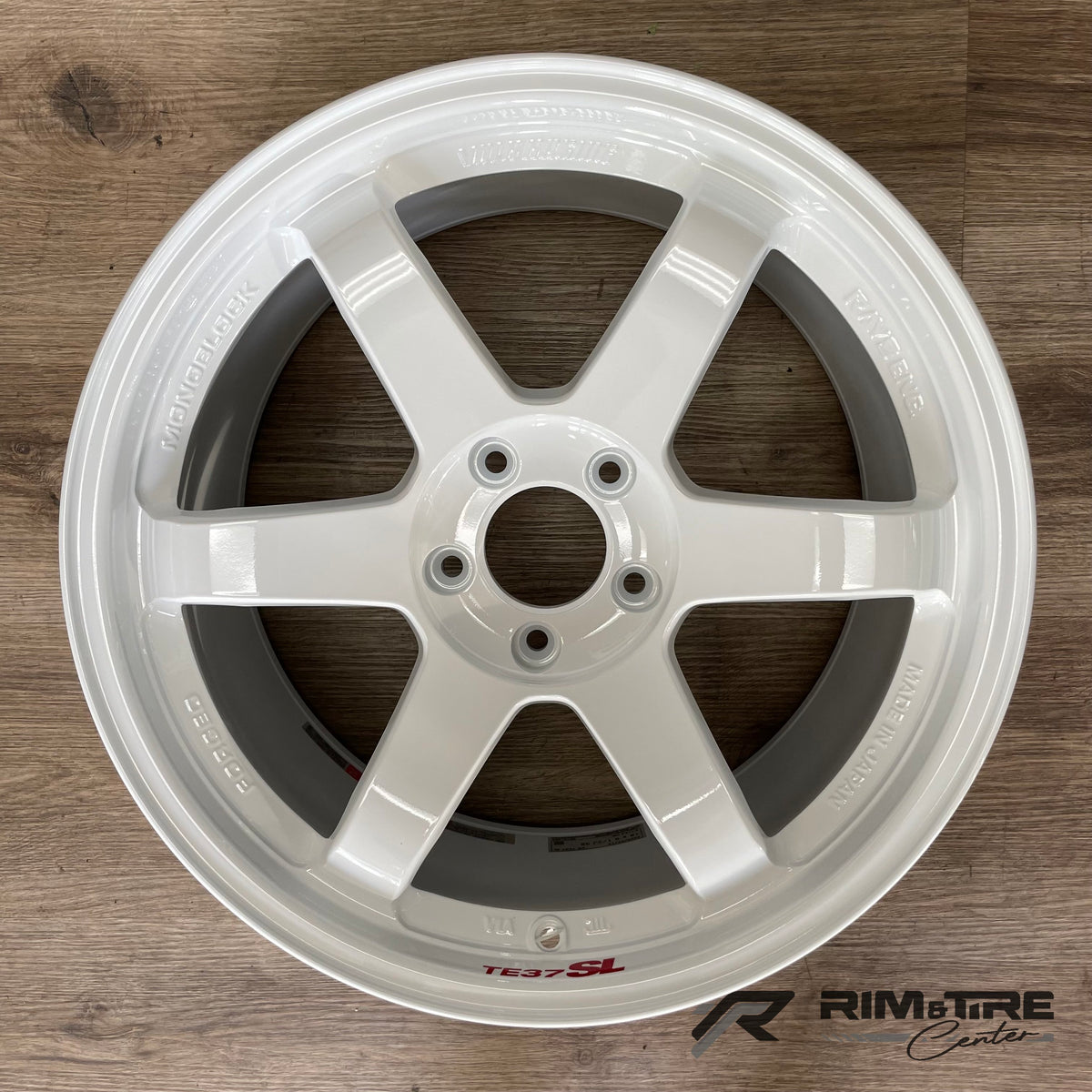 Volk Racing TE37SL 18x10.5 +15 5x114.3 Dash White (Set of 4) WVDAC15EPDW