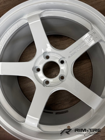 Advan GT Beyond 18x10 +35 5x114.3 Racing White Metallic (Set of 4) YAQB8K35EW