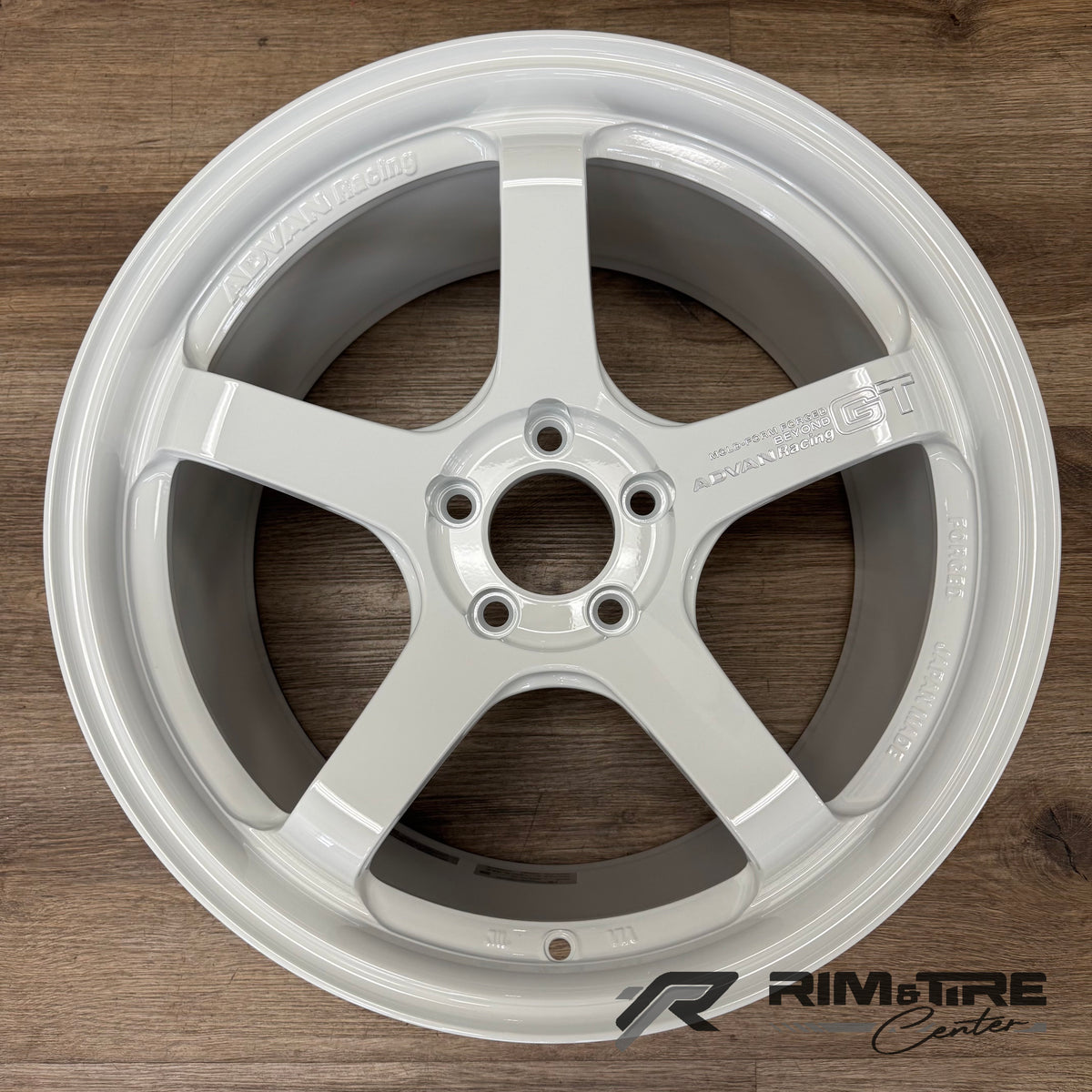 Advan GT Beyond 18x10 +35 5x114.3 Racing White Metallic (Set of 4) YAQB8K35EW