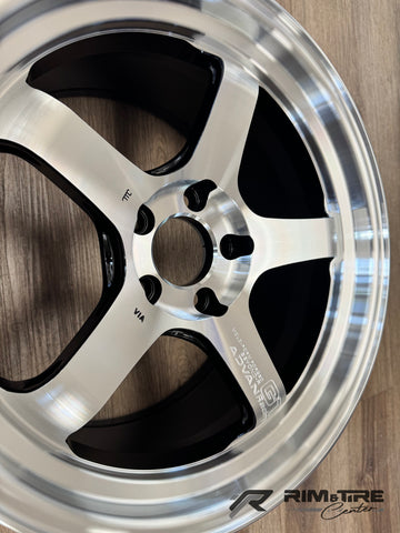 Advan GT Beyond-R 18x9.5 +38 5x114.3 Machining & Diamond Cut (Set of 4) YAQC8J38EMDC